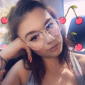 Meet your Posher, Kendall